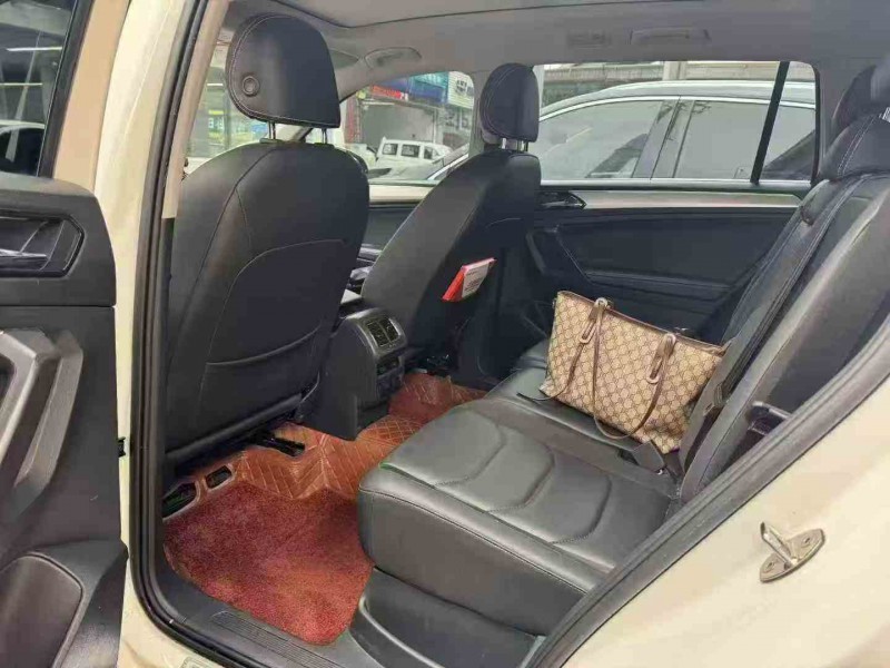 常州19年大众途观5