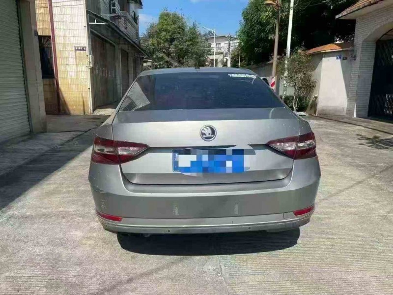 湛江18年斯柯达速派9