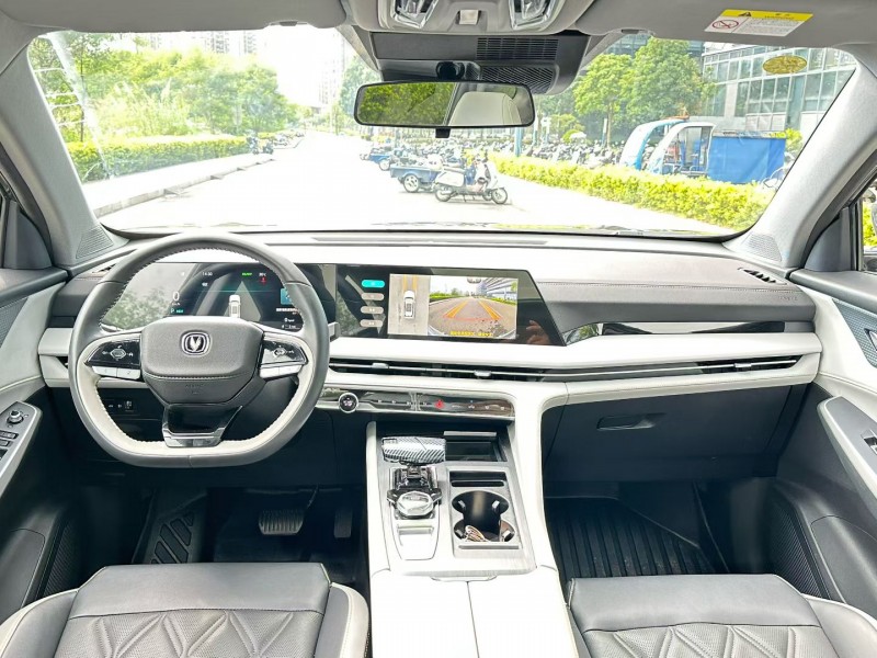 东莞25年长安汽车CS756