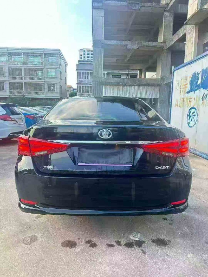 北海17年丰田皇冠8