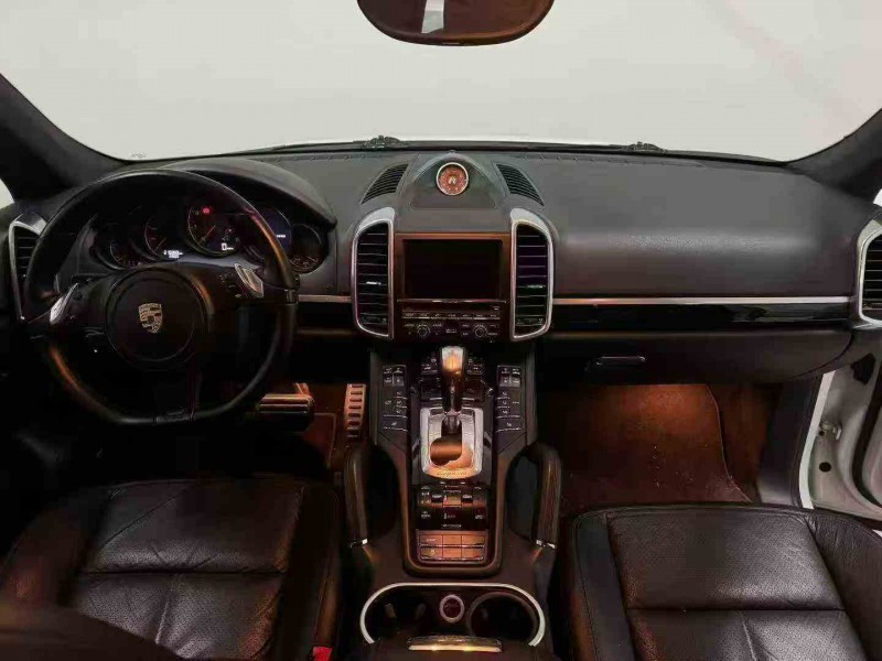 重庆13年保时捷卡宴5