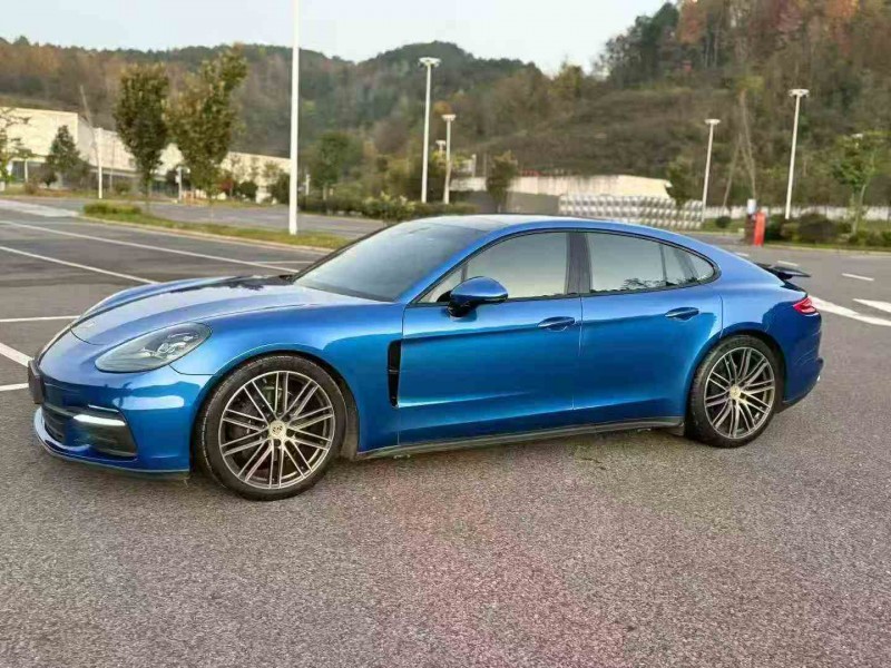 重庆19年保时捷帕拉梅拉3