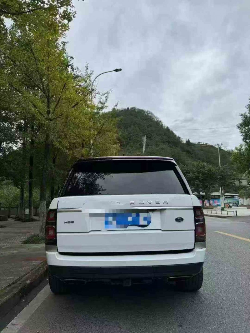 重庆19年路虎揽胜7