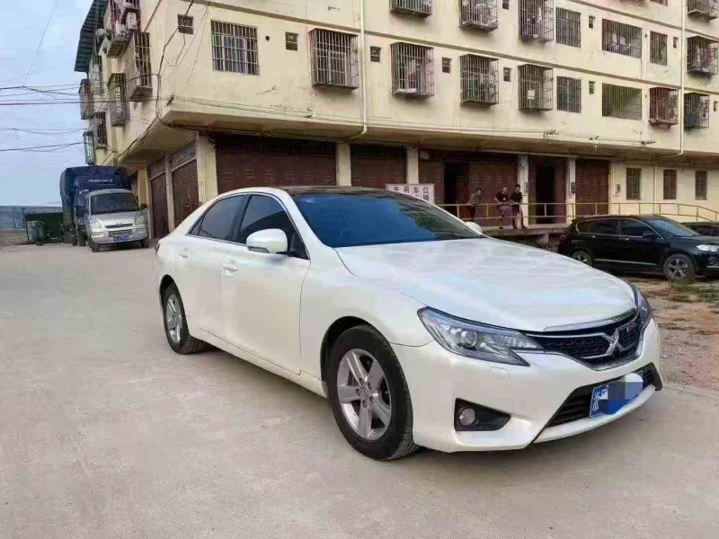 梧州15年丰田锐志3