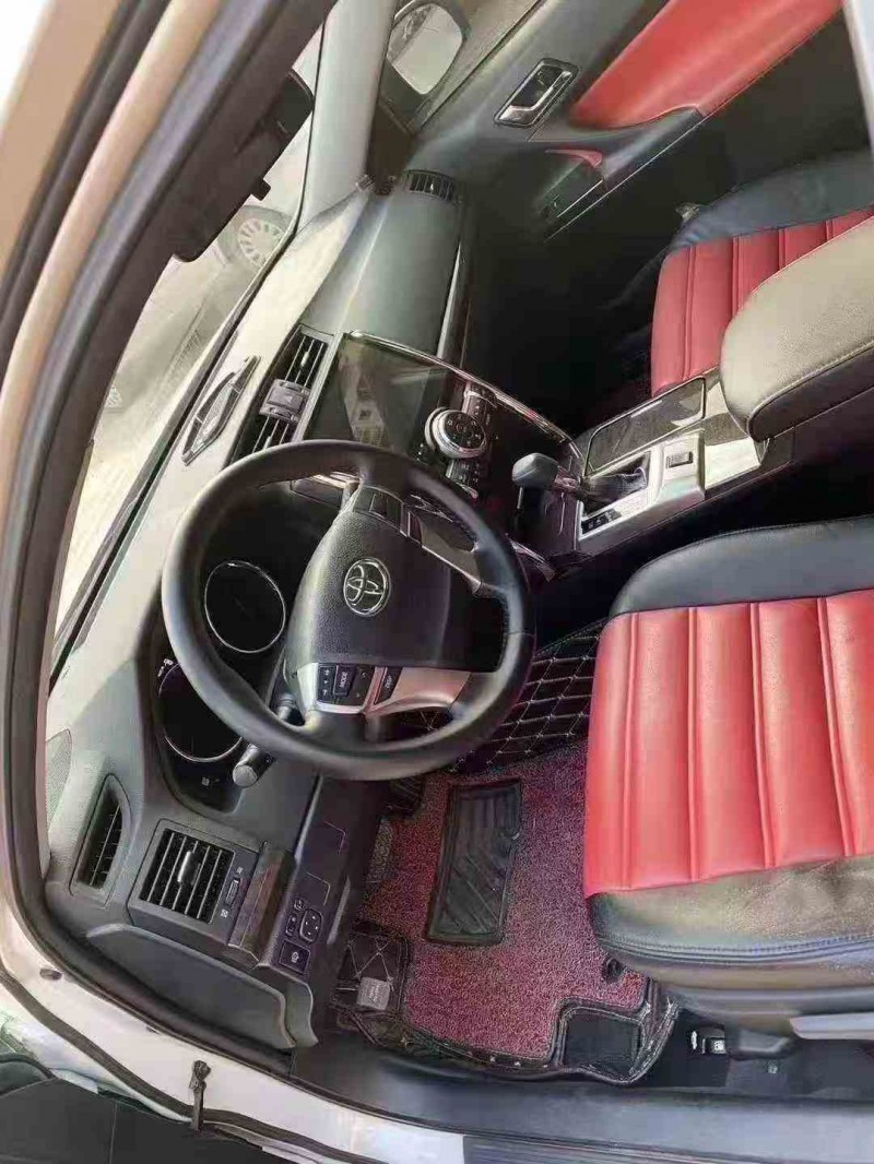 梧州15年丰田锐志5