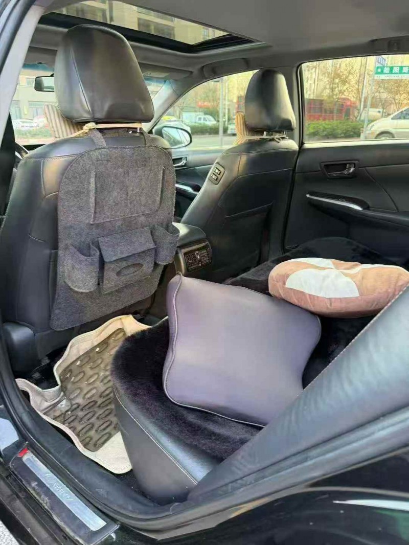 枣庄17年丰田凯美瑞4