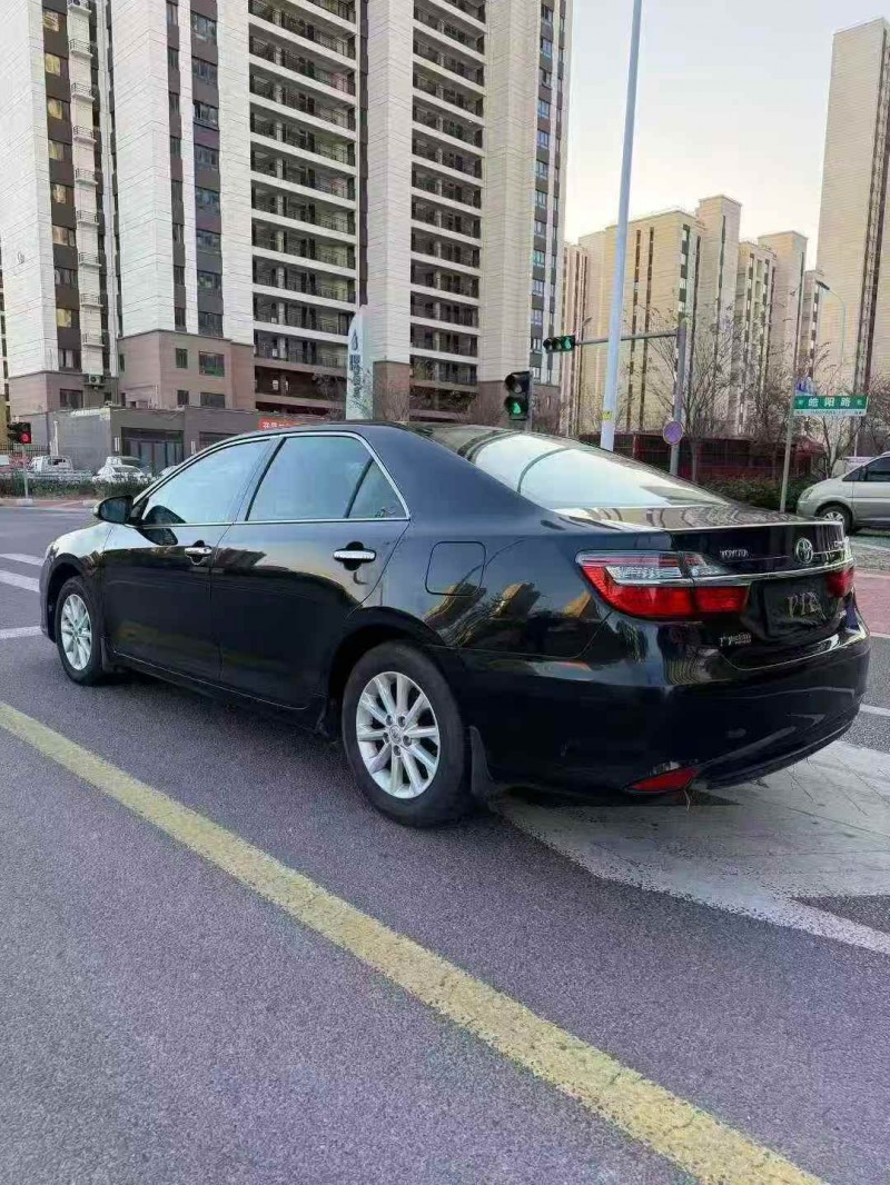 枣庄17年丰田凯美瑞7