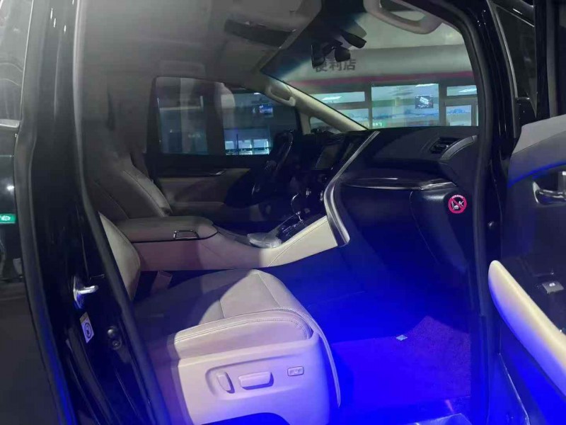 新余19年丰田埃尔法4