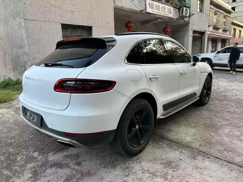 衡阳16年保时捷Macan7