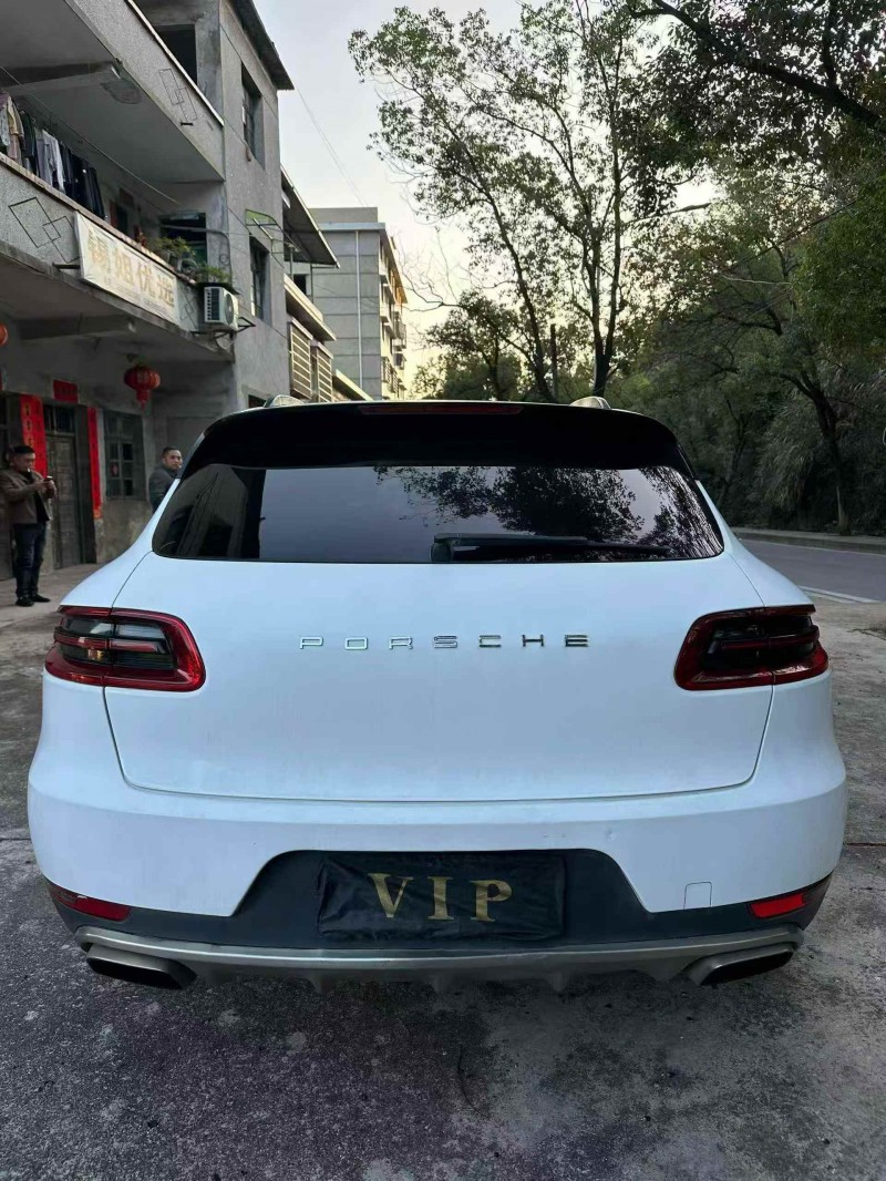 衡阳16年保时捷Macan9