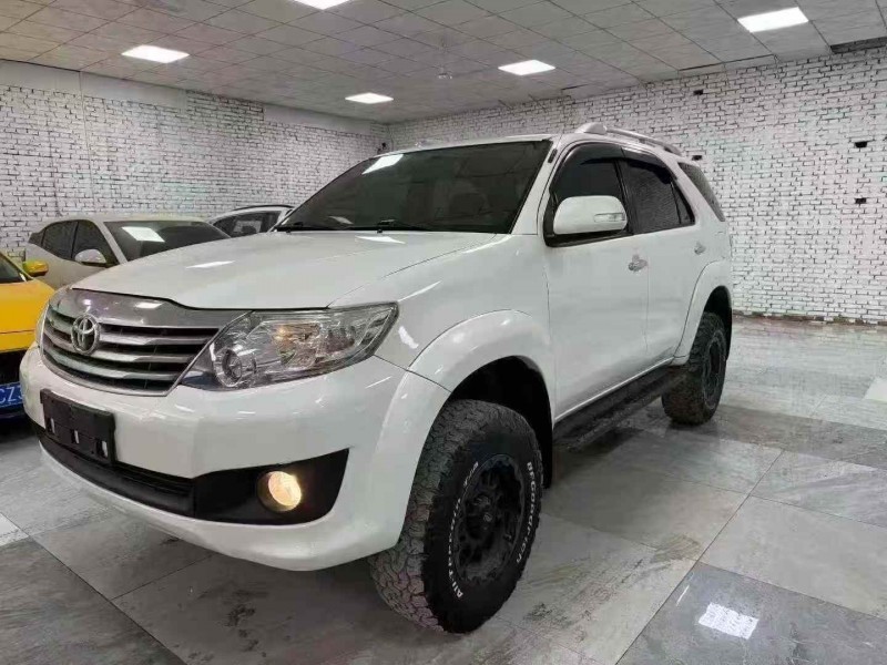 秦皇岛16年丰田奔跑者2