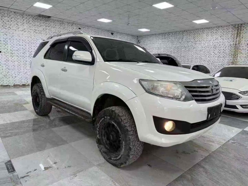 秦皇岛16年丰田奔跑者3