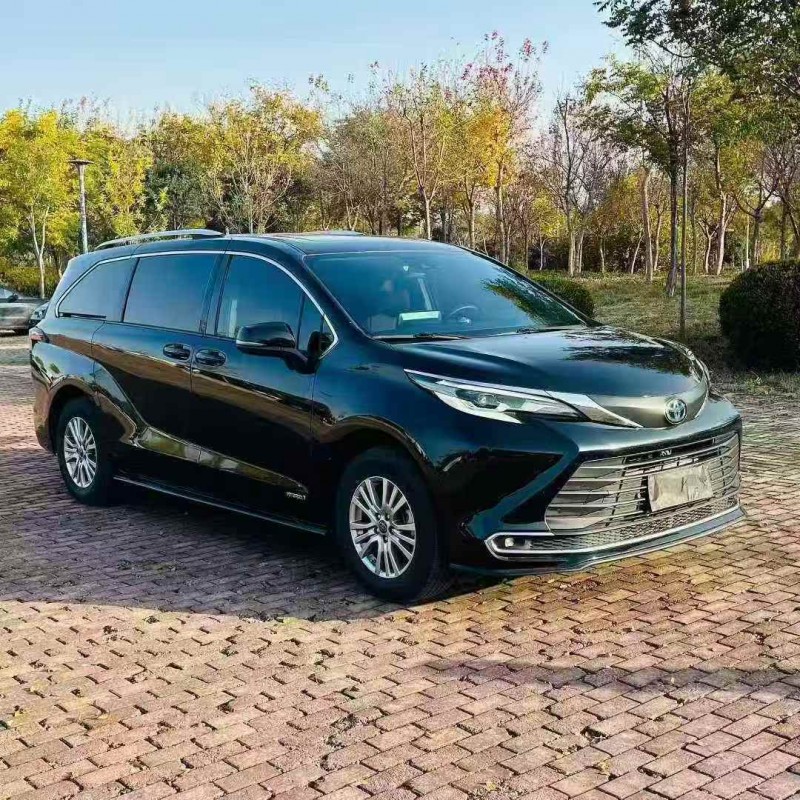 东营22年丰田塞纳2