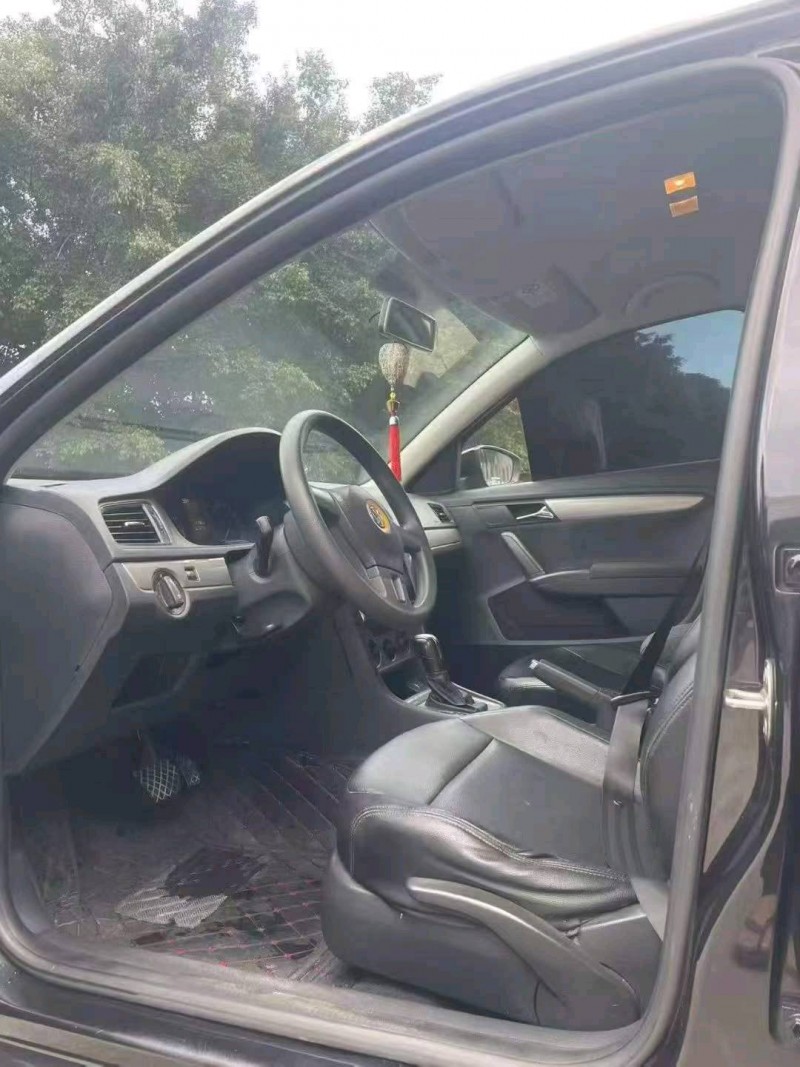 漳州17年大众朗逸6