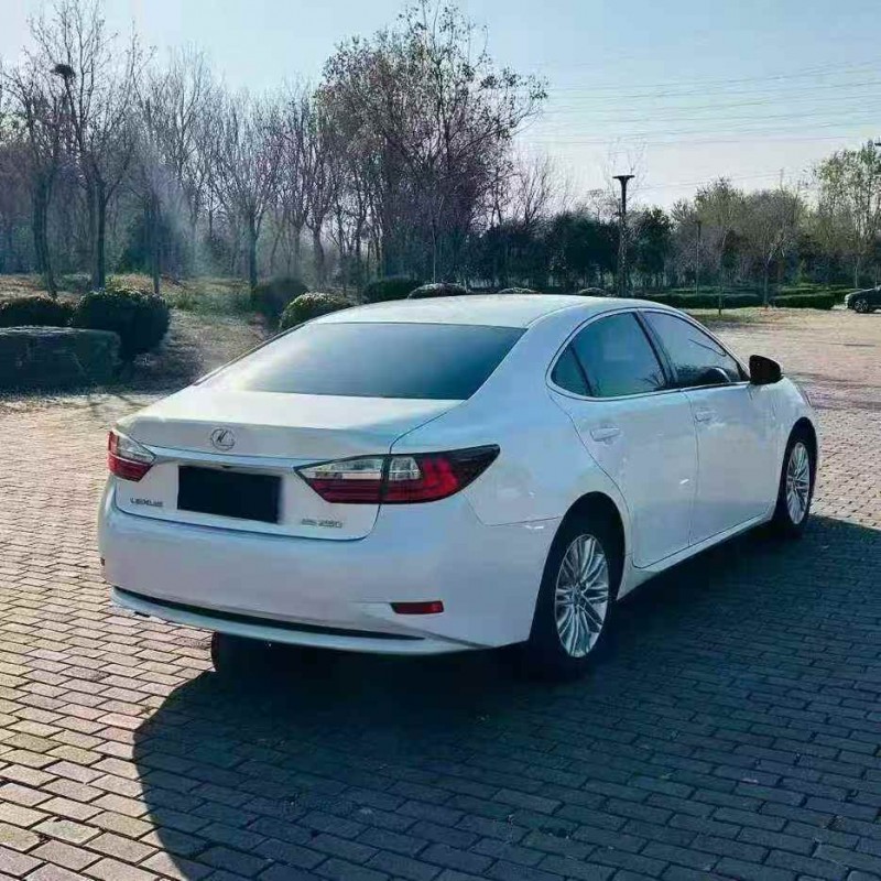 烟台17年雷克萨斯ES8