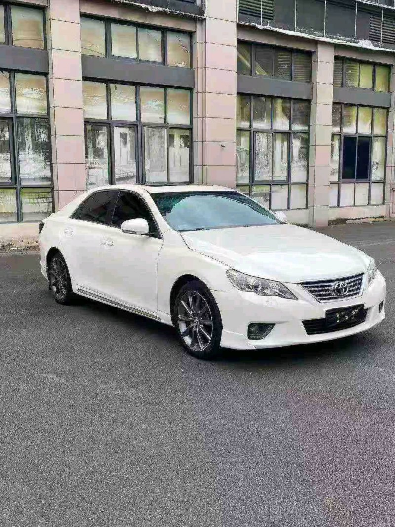 漳州13年丰田锐志3