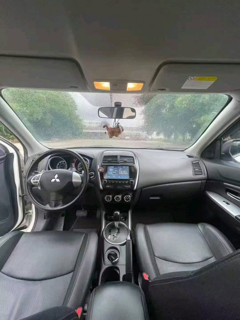 漳州13年三菱劲炫4