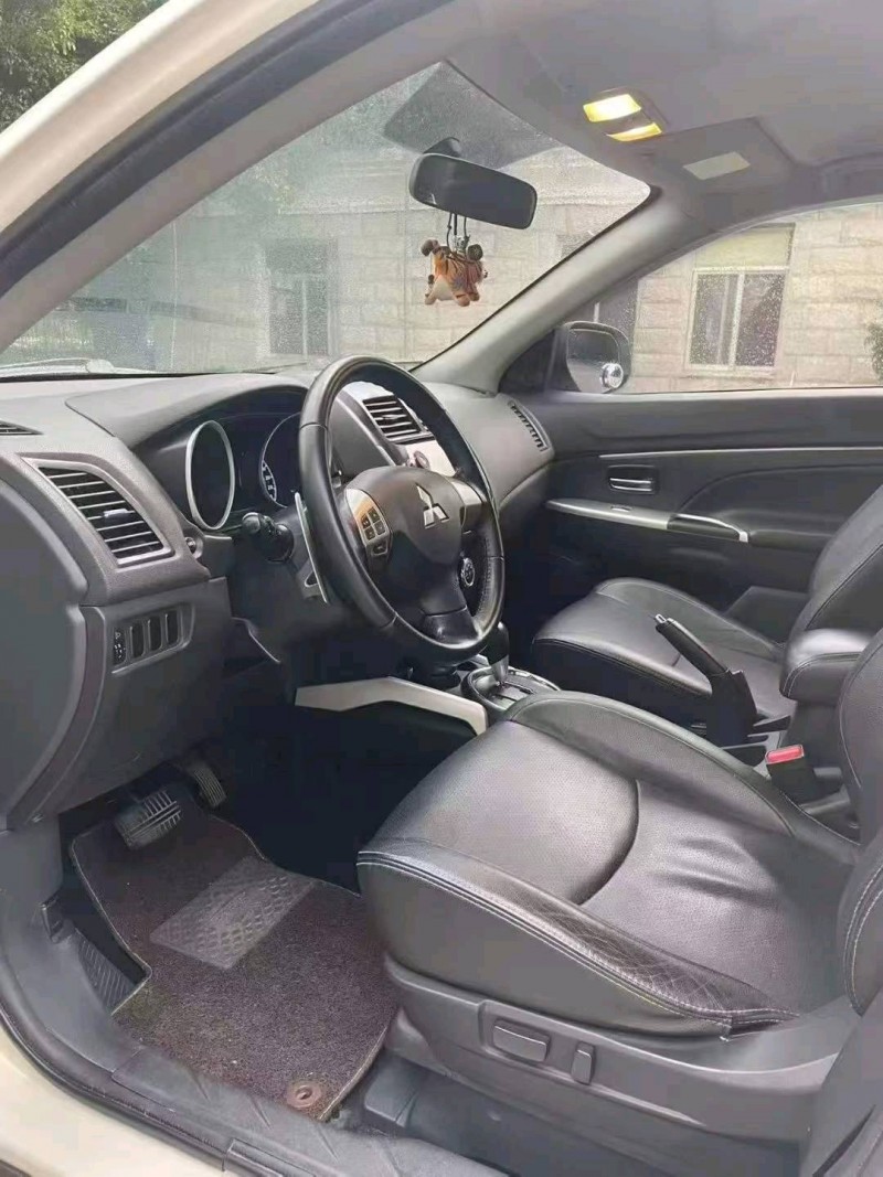 漳州13年三菱劲炫6