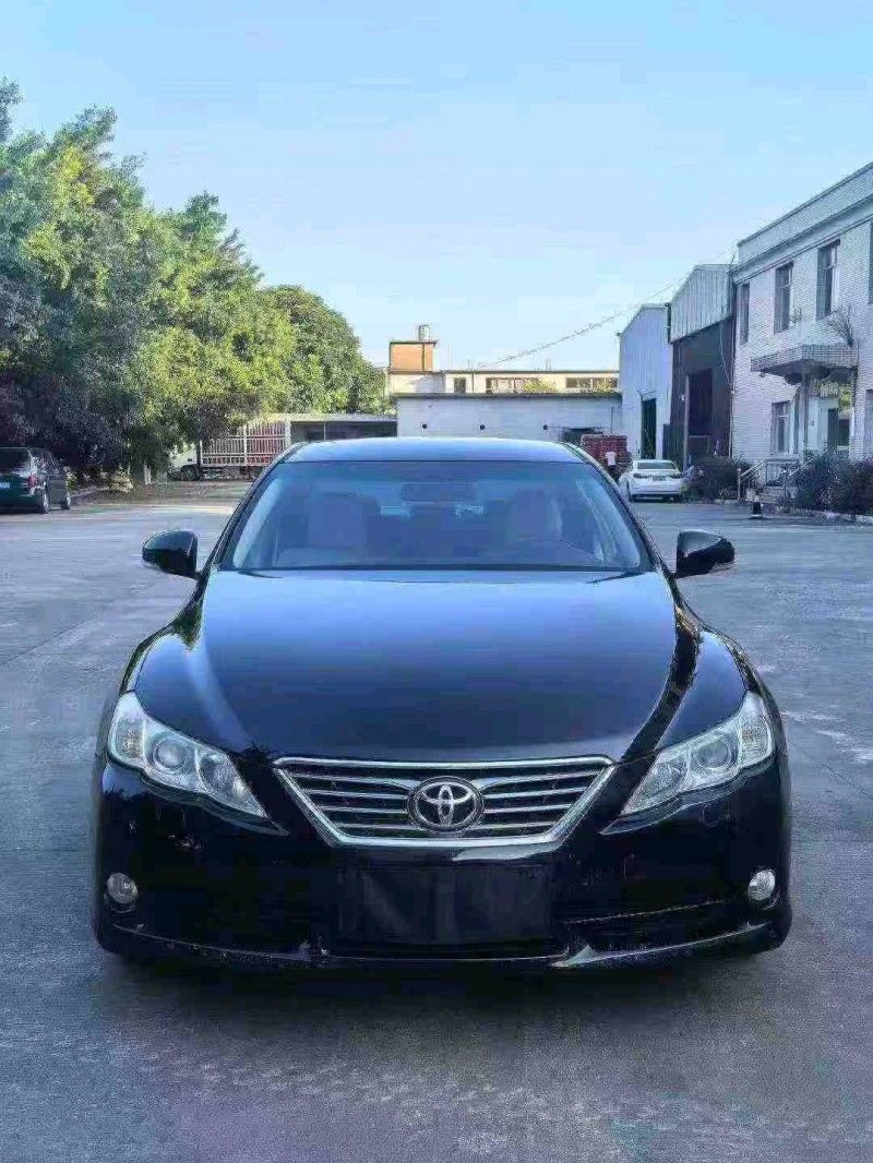 漳州12年丰田锐志1