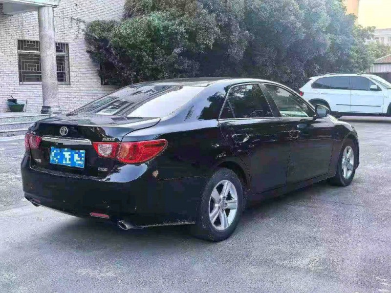 漳州12年丰田锐志8