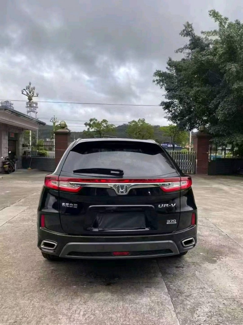 漳州17年本田URV8
