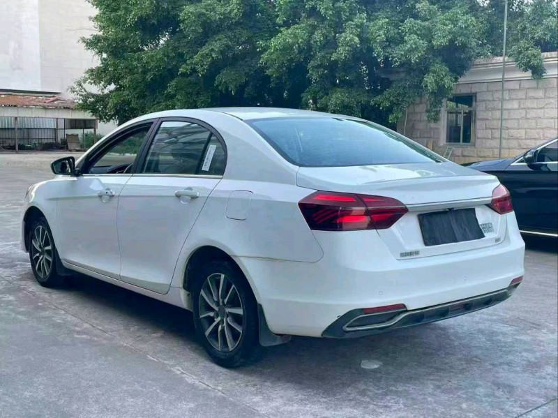 漳州20年吉利帝豪8