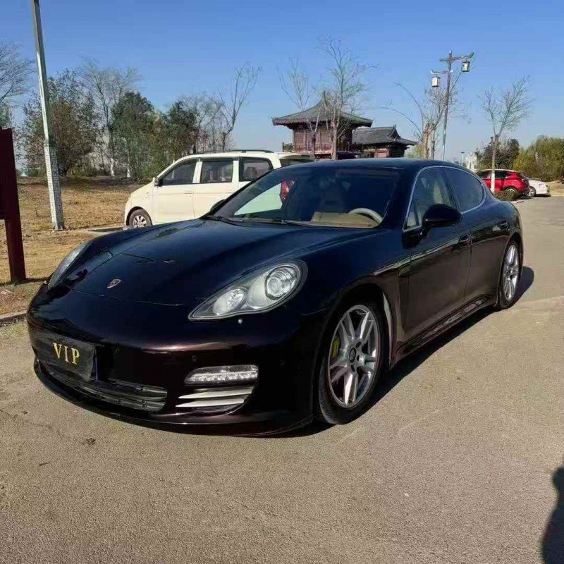 烟台12年保时捷帕拉梅拉3
