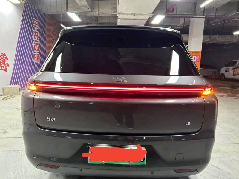 成都23年理想L82