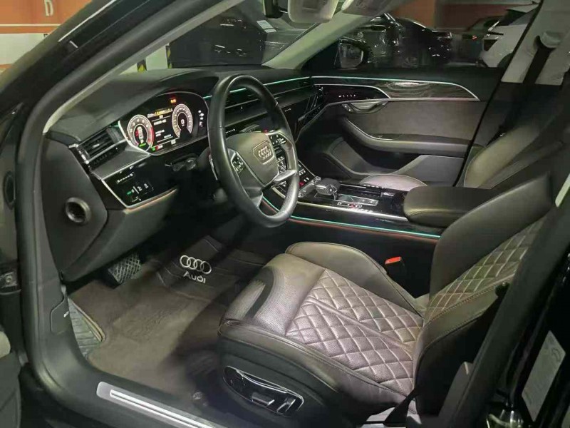 苏州22年奥迪A8L5