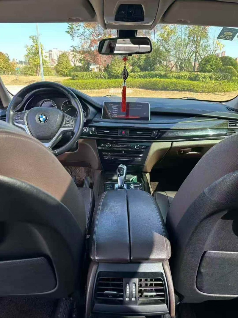 九江15年宝马X57