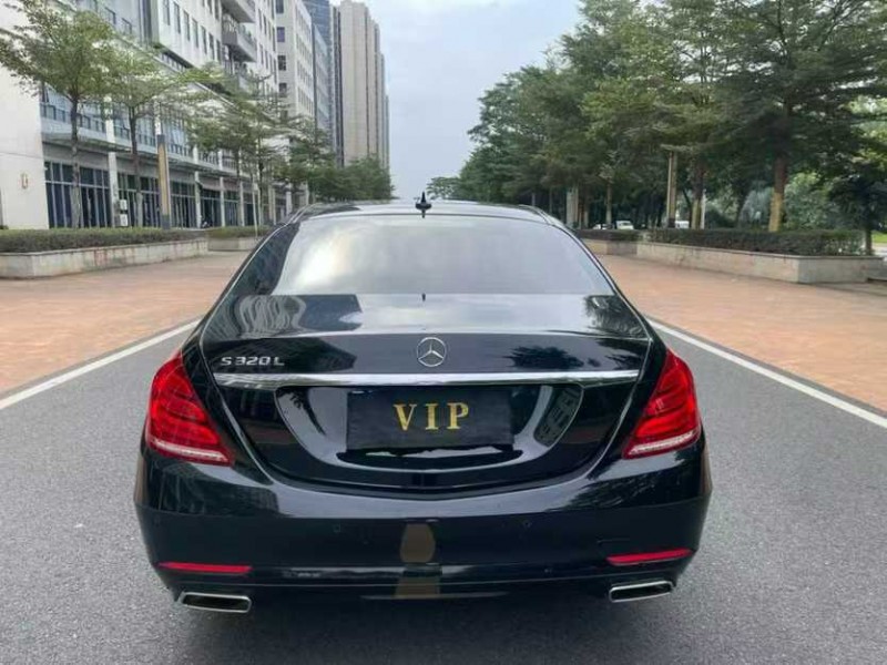 深圳17年奔驰S8