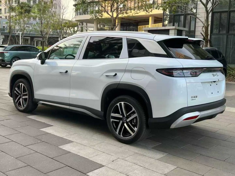 佛山25年比亚迪宋4