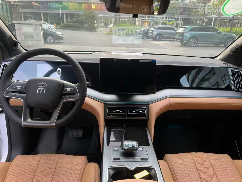 佛山25年比亚迪宋8