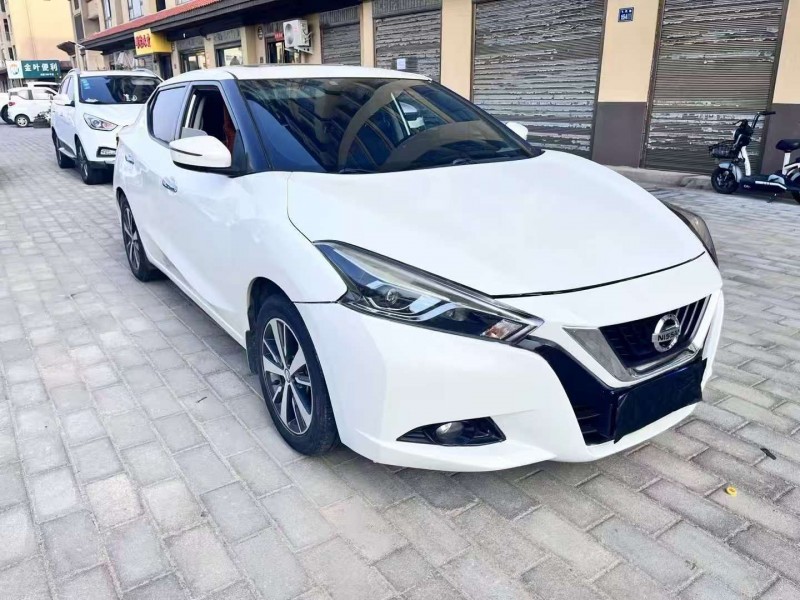 郑州16年日产蓝鸟3