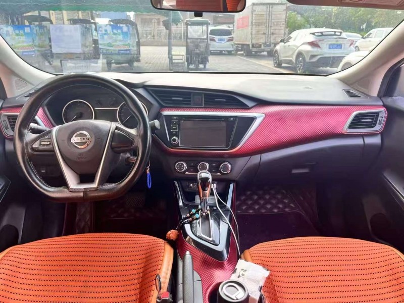 郑州16年日产蓝鸟5