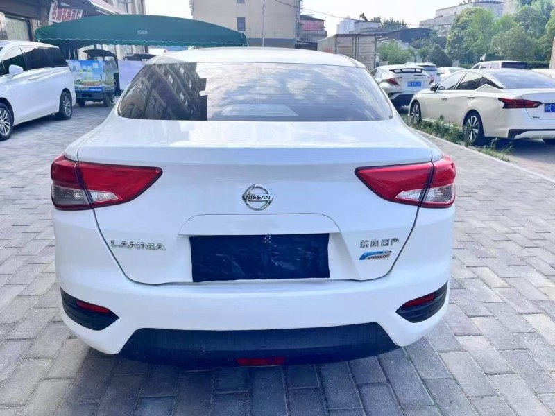 郑州16年日产蓝鸟9