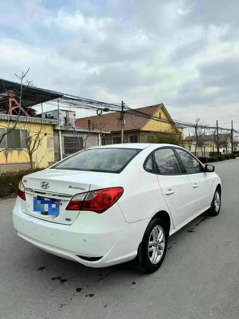 青岛14年现代悦动8