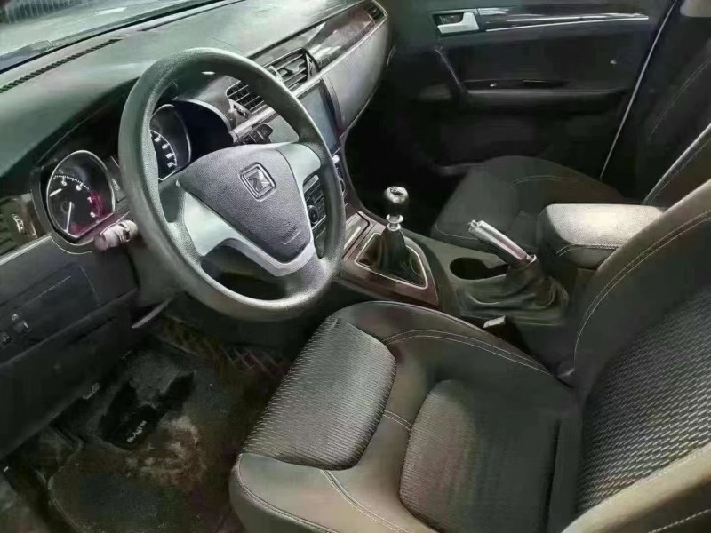 济宁16年众泰T6006