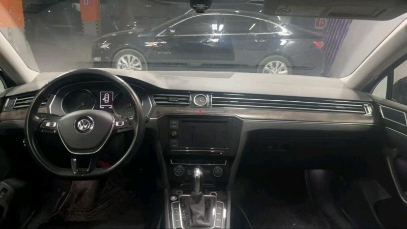 成都19年大众迈腾5