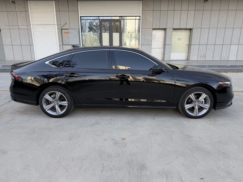 济宁23年本田雅阁8