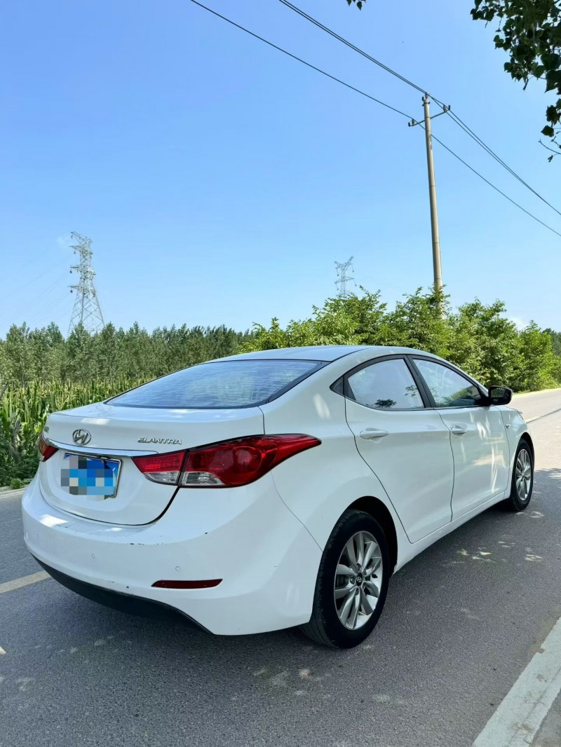 青岛15年现代朗动8