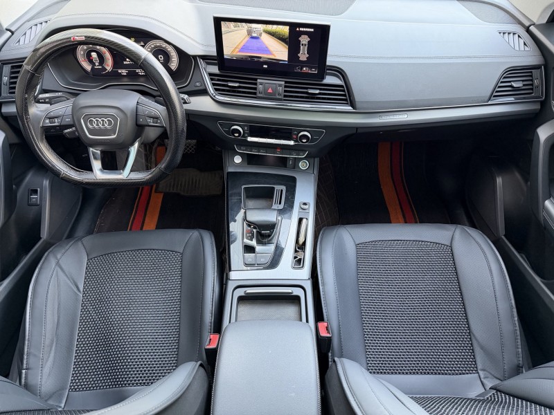 济宁22年奥迪Q54