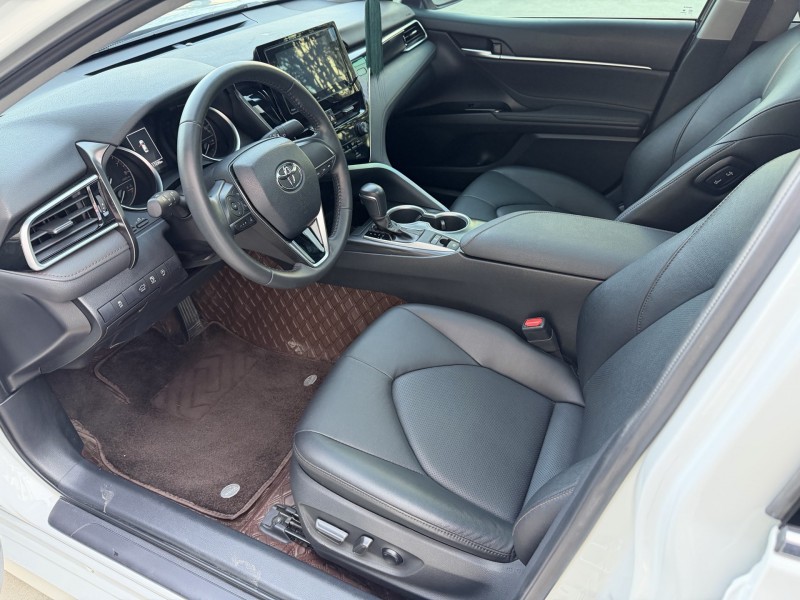 济宁23年丰田凯美瑞5