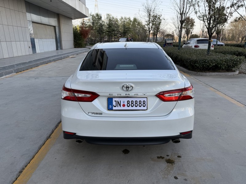 济宁23年丰田凯美瑞9