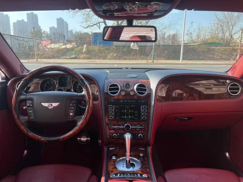 郑州11年宾利飞驰4