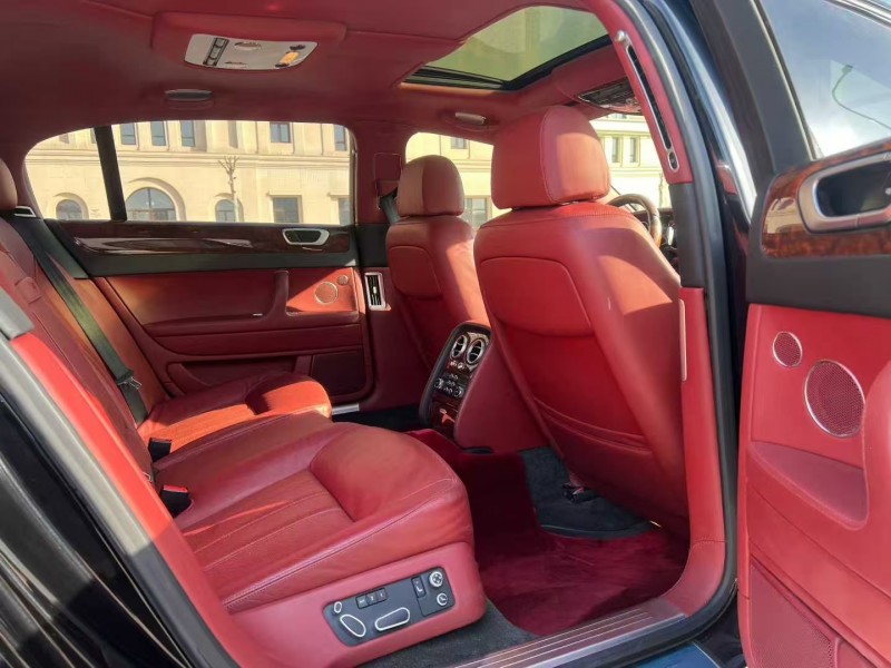 郑州11年宾利飞驰7