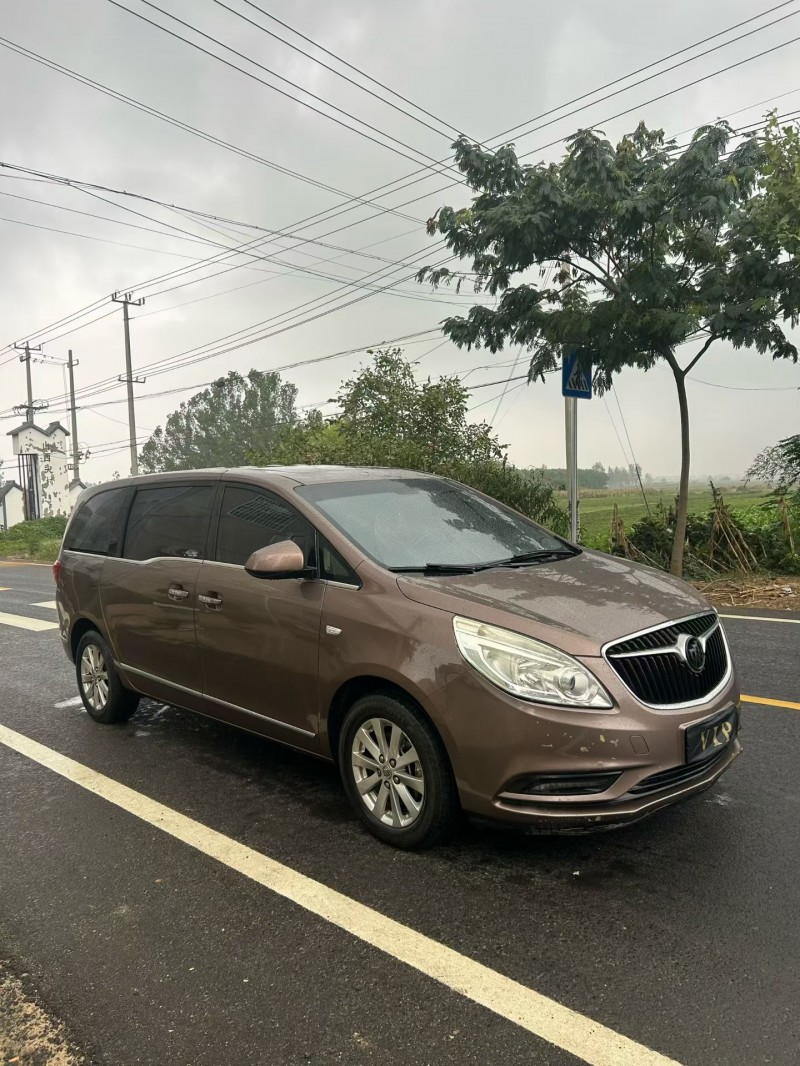 连云港19年别克GL82