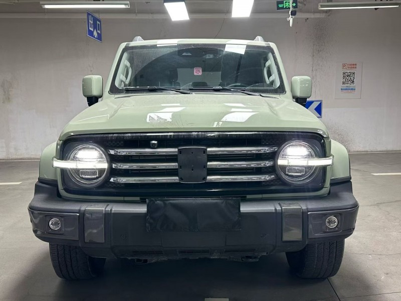 成都23年长城汽车坦克1