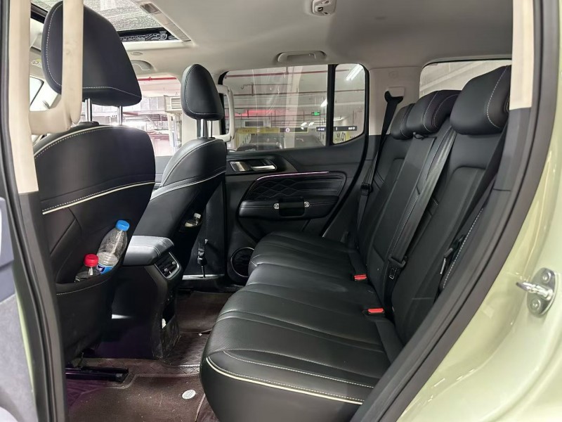 成都23年长城汽车坦克3