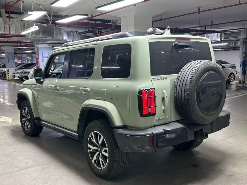 成都23年长城汽车坦克4